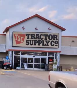 How much does tractor supply pay an hour - There is fantastic news for those who are bored with their 9-to-5 jobs. More people are moving away from traditional careers and into unconventional jobs that are rewarding, offer ...